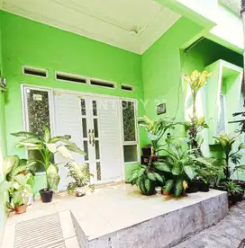 RUMAH MURAH DALAM GANG SIAP HUNI DI KEMAYORAN