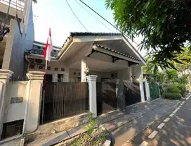 Rumah Dalam Komplek Elit Billymon Pondok Kelapa Lokasi Strategis Bagus