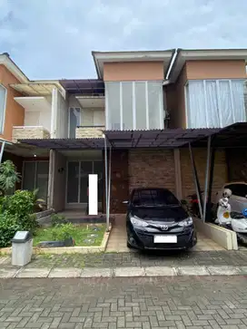 Rumah 2 Lt Terawat 15 Menit ke Gerbang Tol Parigi Hadap Timur J-32848