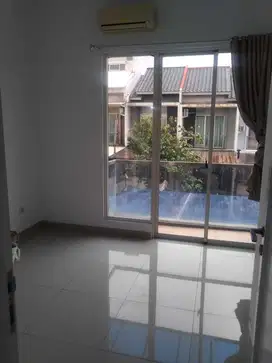 Rumah Harga Murah, Dijual Cepat  Residence one , Serpong hanya 1.2M