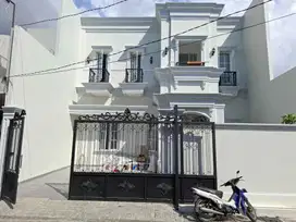 Dijual rumah baru 2 lantai komplek DPR joglo kembangan