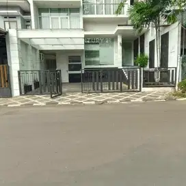Rumah 2 Lantai Split Level Full Renov Mandar Sektor 3 Bintaro7211