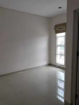 Ar Dijual Rumah 8x15 Amerika Full Bangunan di Green Lake City