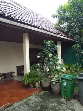 Rumah bagus Condet Raya Jakarta timur,luas tanah 246m,harga 3.5 Mily