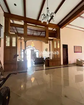 DIJUAL RUMAH LUAS SIAP HUNI JL STM - AMPLAS (ELVIA)