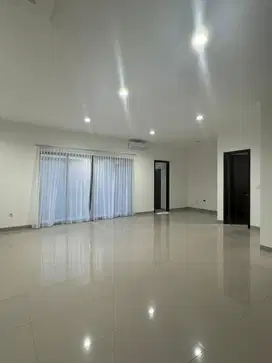 Disewakan Rumah Pik 2 Ukuran 10x25 Harga 230jt Tahun Siap Huni