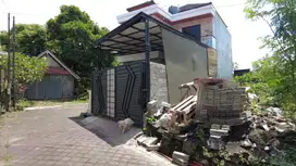 DIJUAL RUMAH SIAP HUNI 2 LT DI DARMASABA PERMAI ABIANSEMAL BADUNG,BALI