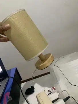 JUAL LAMPU TIDUR DAN BANYAK BARANG LAIN DIJUAL KARENA MAU PINDAH KOS