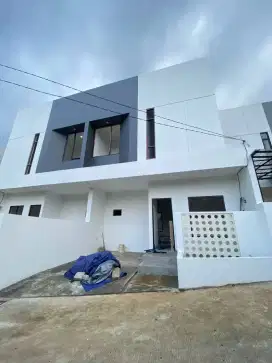 Rumah 2 lantai dengan luas tanah diatas 100m