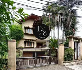 Rumah Menteng. LT.300/LB.375. 4BR. 3Bath. Harga 22,5M.