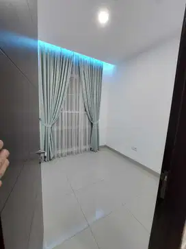 Rumah Pik 2 Uk 6x10 Tipe Aralia 3 Lantai Ada 4Ac + Gorden Siap Huni