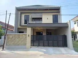 RUMAH MEWAH, 2 LANTAI FULL FURNISHED DI MAGUWOHARJO