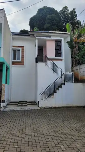 Rumah over kredit di cicaheum Padasuka Bandung bebas Bu cheking