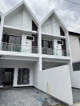 Wilson Rumah scandinavian dalam komplek di meruya utara