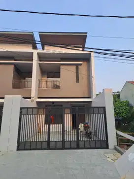 Wilson Rumah baru di meruya utara lokasi bebas banjir