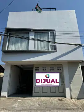 Rumah Modern Cocok Untuk Usaha Di Pondok Kelapa Jakarta Timur
