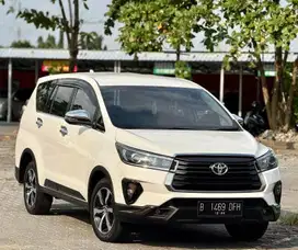 KM 50rb Innova Venturer Diesel 2021 Automatic Plat B Super Istimewa