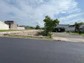 5 MENIT KAMPUS UMY: Tanah di Jl Banyuraden Jl Wates Km 4