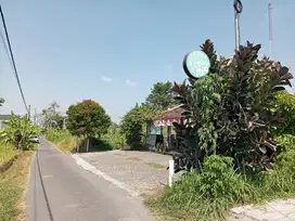 Tanah Asri Dekat Jl. Damai Jogja – View Sawah, Cocok Homestay/Hunian