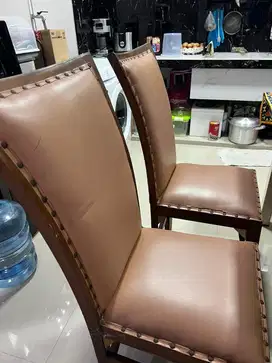 Kursi makan kayu  4 unit