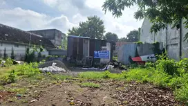 Tanah pekarangan Pakualam dekat Malioboro