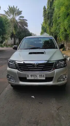 Toyota hilux DC tahun 2012