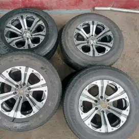 Velg ring 17 pcd 6x139,7 ban 365/65 R17 Fortuner pajero 4pcs