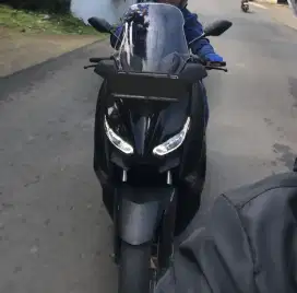 JUAL YAMAHA XMAX 2022 HITAM