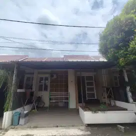 Rumah 1 Lt Strategis Selangkah ke Pintu Tol Pamulang Siap KPR J-32748