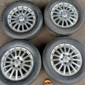Velg original OEM Nissan Serena hws ring 15 pcd 5x114,3 ban 205/65R15
