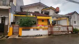 Rumah 2 Lantai di Bintara II Siap Huni