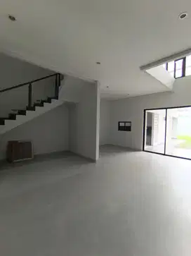 (NEW HOUSE) RUMAH SETRADUTA, BANDUNG, LOKASI STRATEGIS , KOMPLEKS ELIT