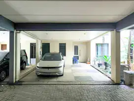Rumah SHM 3 Lt Siap KPR 10 Mnt ke The Breeze BSD City J-28742