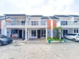 Rumah SHM 2 Lt Siap KPR dekat Scientia Square Park Tangerang J-28270