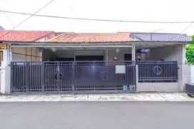 Rumah LT 200 Hadap Utara 10 Mnt ke Pintu Tol Ciledug Siap KPR J-31113