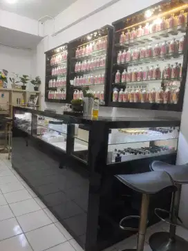 Meja showcase & Rak display produk