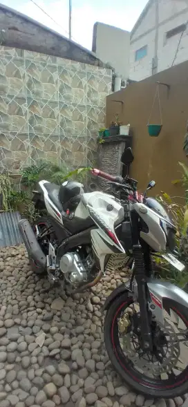 Jual vixion 2014