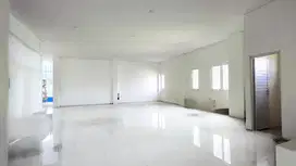Disewakan Ruko Strategis 3 Lantai Di Mainroad BKR