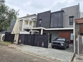 Rumah Baru 2 Lantai di Perumahan Araya Golf Ada Kolam Renang
