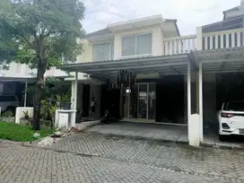 Rumah Furnish Royal Residence Wiyung