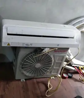 AC sharp 1/2 pk bagus ples pasang 2023