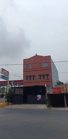Ruko Gandeng di Jl. Diponegoro, Tambun Selatan, Bekasi