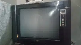 Di jual tv tabung sdh layar datar merk LG kondisi normal siap pakai