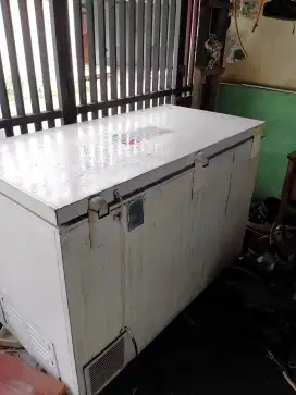 chest freezer joss