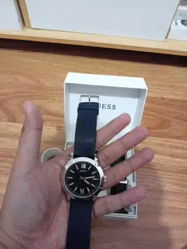 Guess (like new)