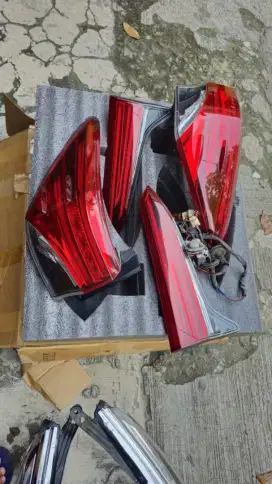 Lampu stoplamp Fortuner vrz