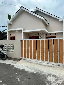 Rumah murah dekat lapangan BOTHI KARTASURA
