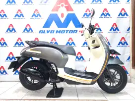 ( KREDIT DP 500 RB ) HONDA SCOOPY TH 2023 SEKEN RASA BARU 99% LIKE NEW