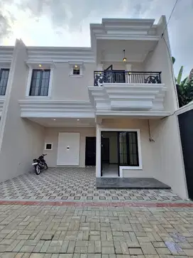 Dijual Rumah Mewah 2 Lantai Dekat RS. Citra Arafiq