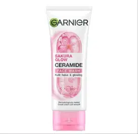 GARNIER Sakura Glow Glowing Face Wash.